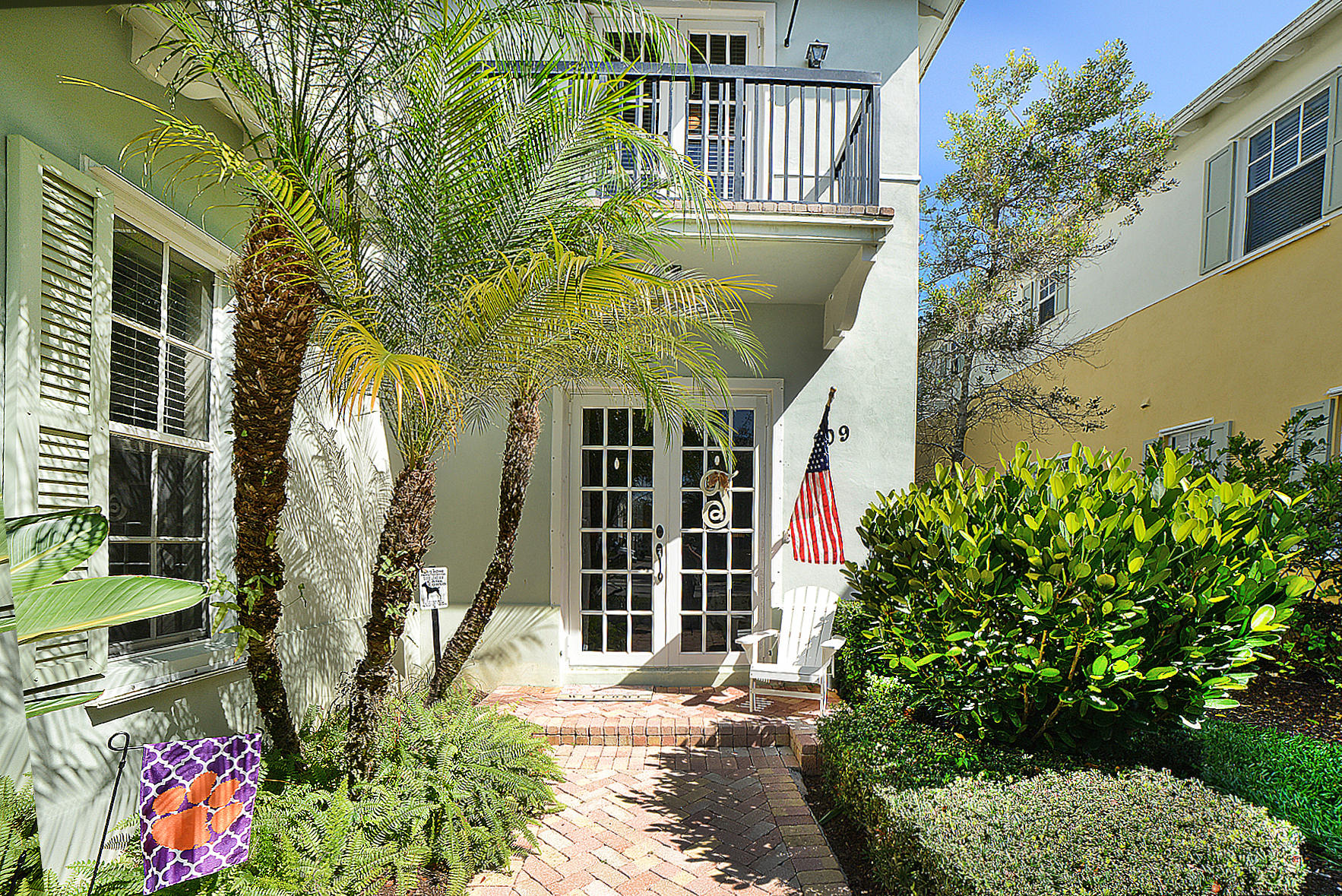 109 Inkberry Drive Jupiter, FL 33458 - Photo 3 of 27 Front close