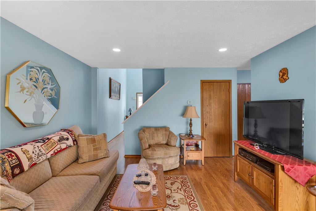 68 New London Lane Oakmont, PA 15139 - Photo 12 of 25 a living room with furniture and a flat screen tv