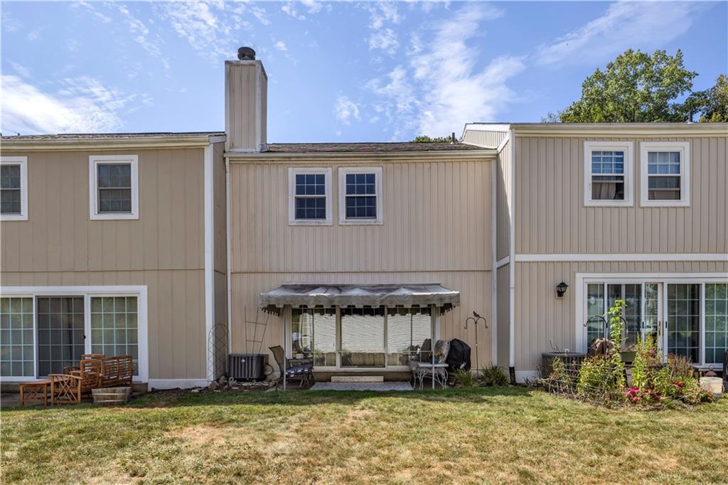 68 New London Lane Oakmont, PA 15139 - Photo 2 of 25 a house view with a backyard space