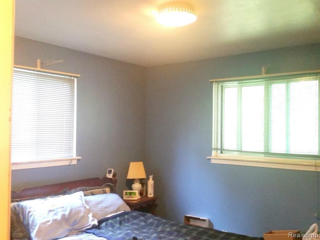 2415 Keith Road West Bloomfield, MI 48324 - Photo 22 of 32