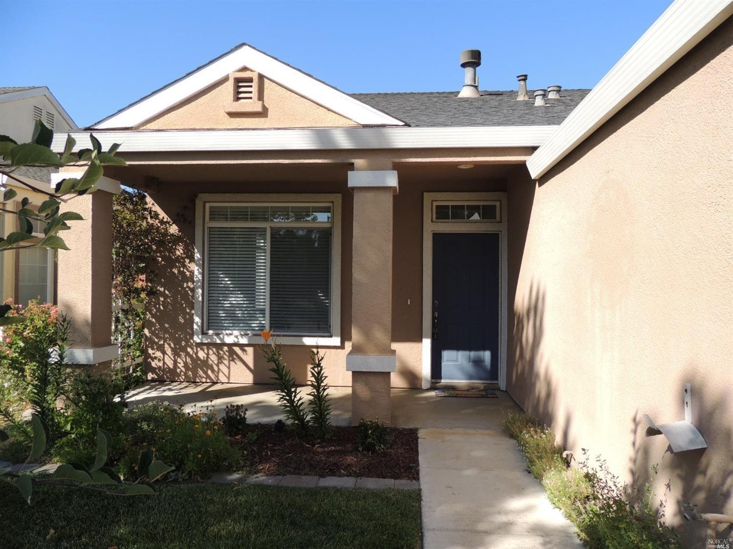 668 Simmer Way Rio Vista, CA 94571 - Photo 1 of 1 front porch