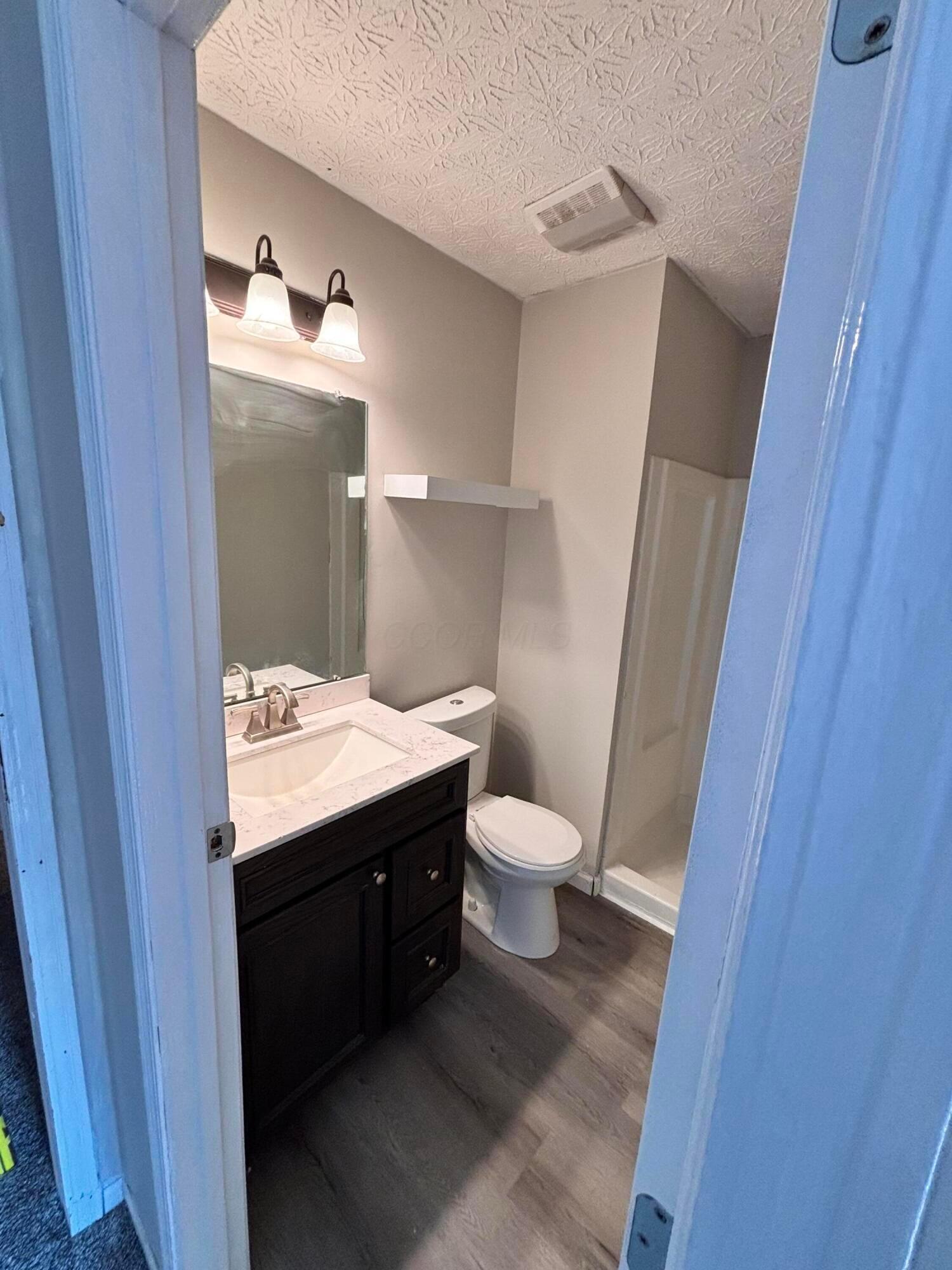 7500 Call Road, Unit 110F Blacklick, OH 43004 - Photo 18 of 20 Second floor master bath