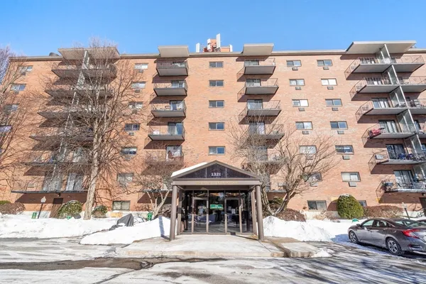 $347,000 | 1321 Worcester Road, Unit 610, Framingham, MA 01701