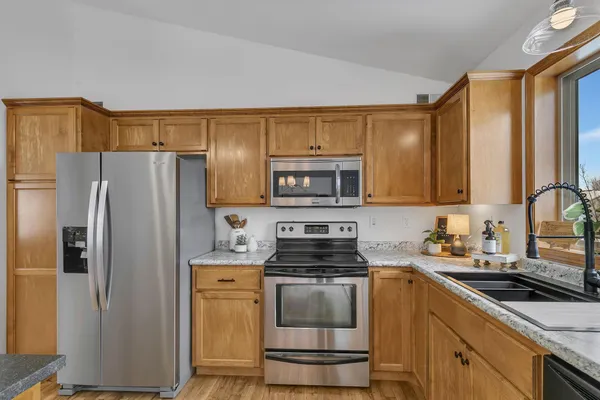 $389,900 | 405 22nd Avenue North, Sartell, MN 56377