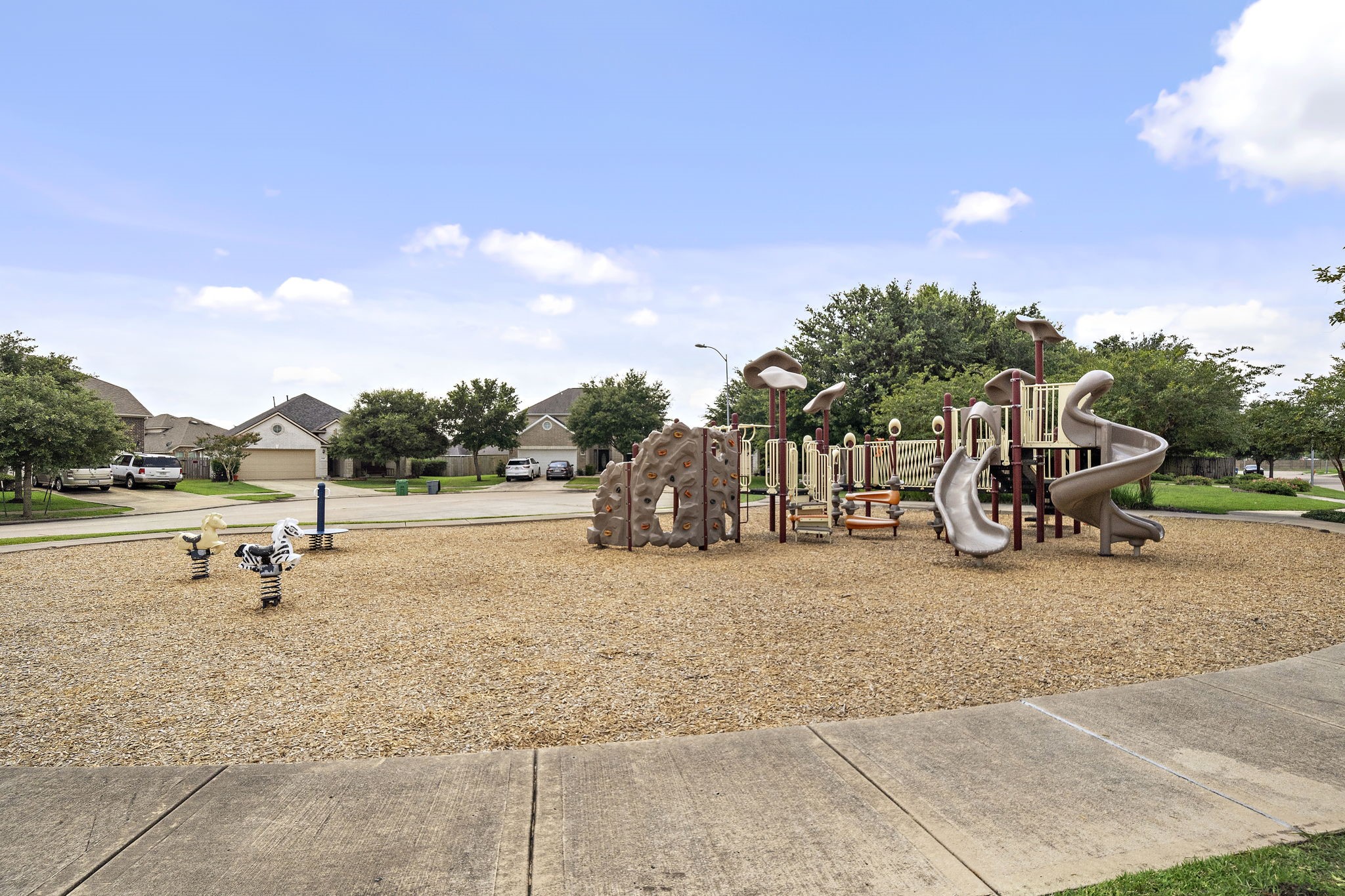 1610 Chase Anchor Court Rosenberg, TX 77469 - Photo 3 of 27 Gallery Image 3