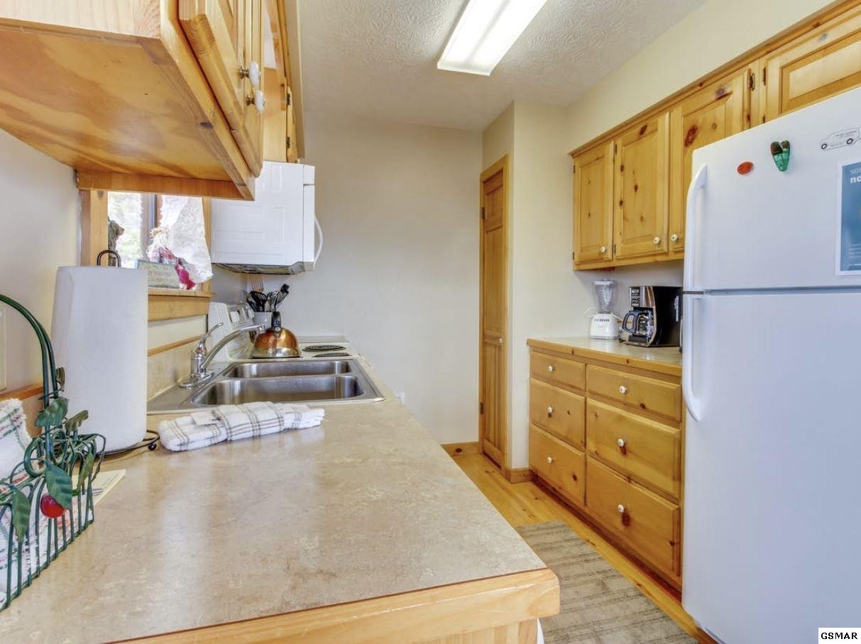2487 Black Bear Ridge Way Sevierville, TN 37862 - Photo 16 of 34 Gallery Image 16