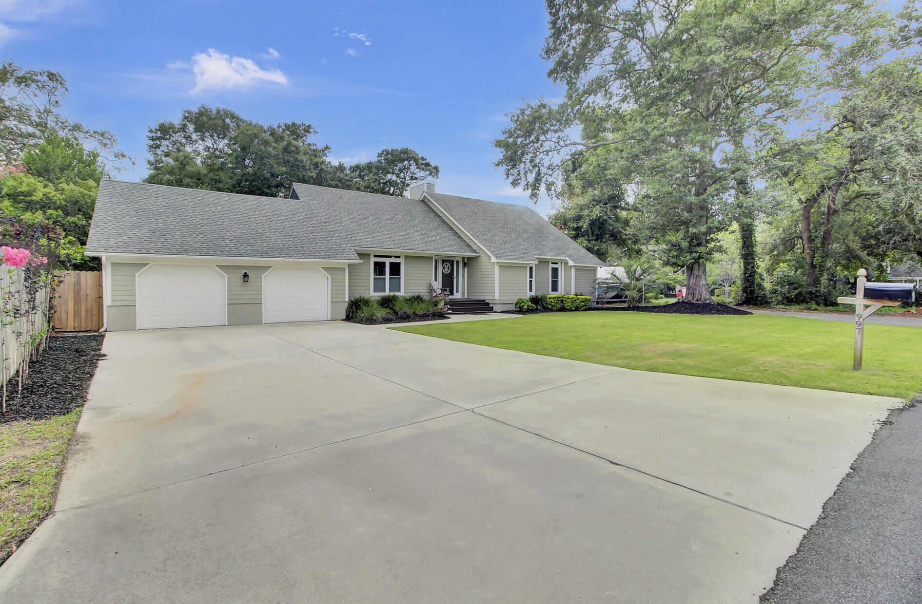 997 Anchor Road Charleston, SC 29412 - Photo 2 of 51 03_3_mls