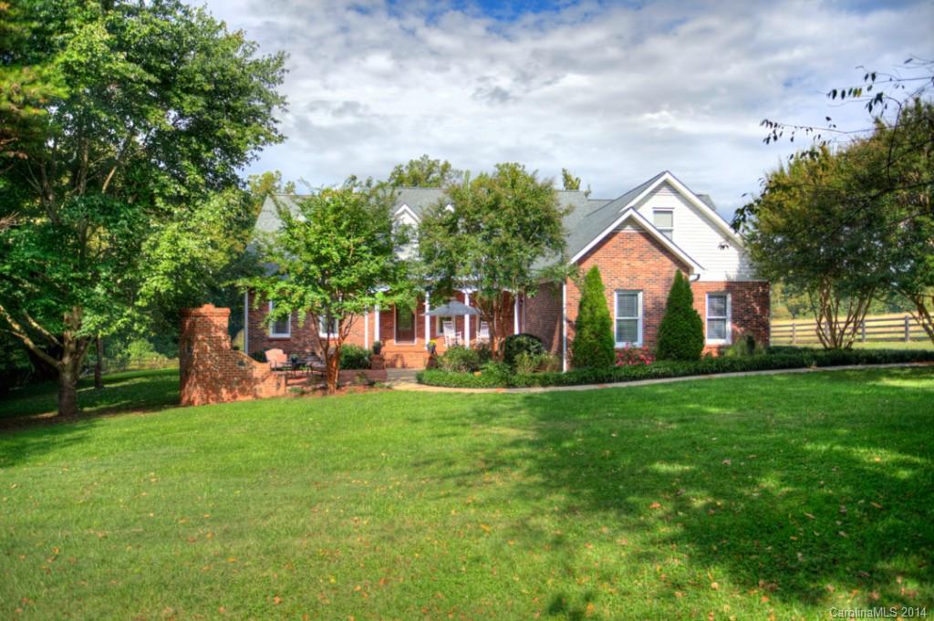 2401 Grey Road Davidson, NC 28036 - Photo 1 of 23 Gallery Image 1