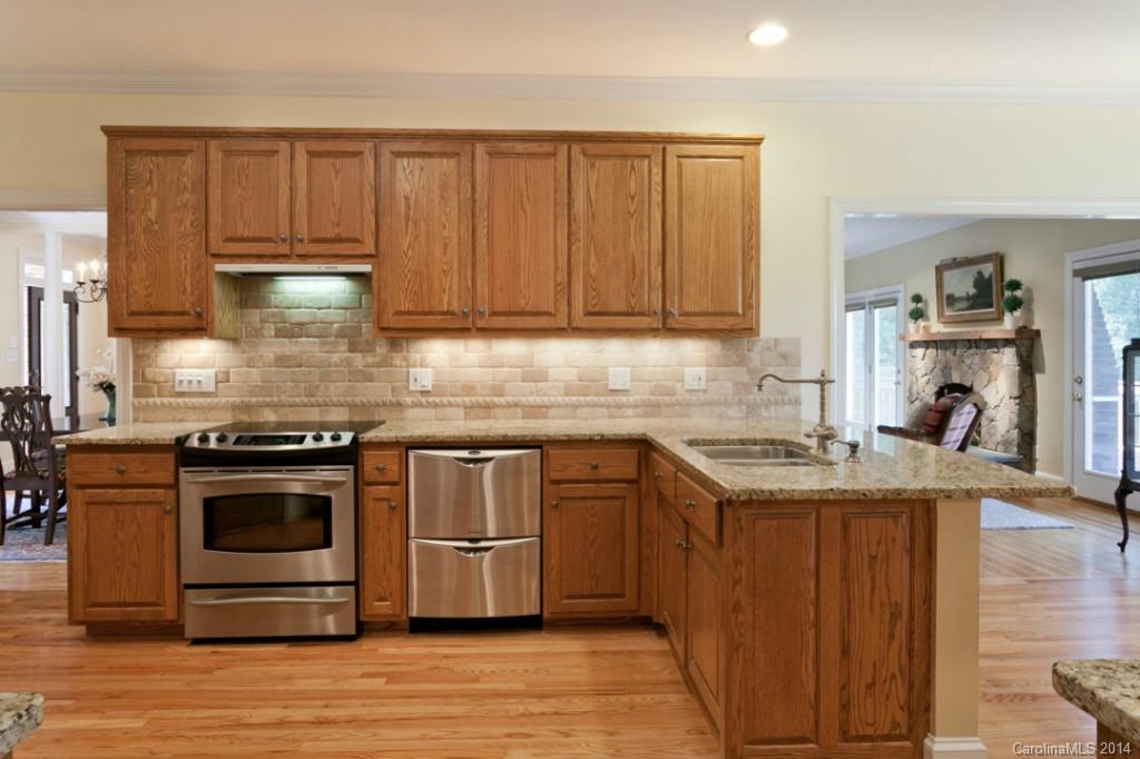 2401 Grey Road Davidson, NC 28036 - Photo 6 of 23 Gallery Image 6