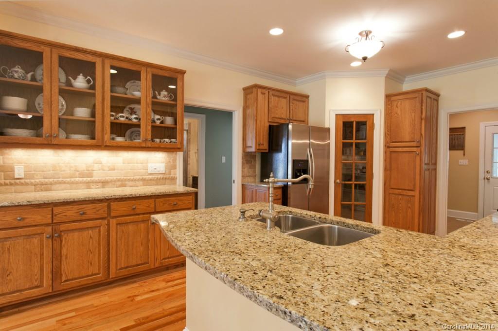 2401 Grey Road Davidson, NC 28036 - Photo 8 of 23 Gallery Image 8