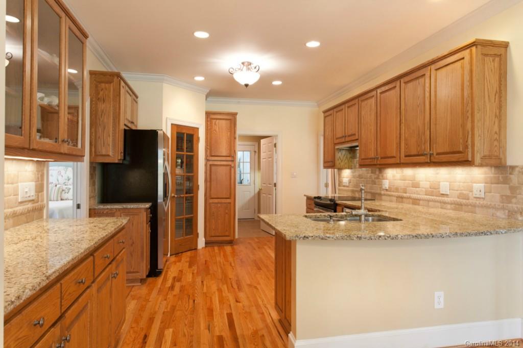2401 Grey Road Davidson, NC 28036 - Photo 9 of 23 Gallery Image 9
