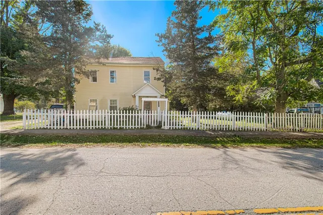 $155,000 | 611 East Main Street, Missouri City, MO 64072