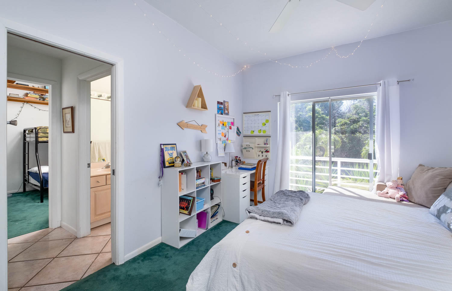 131 Stinger Road Tavernier, FL 33070 - Photo 21 of 37 Looking toward hall from 2nd bedroom