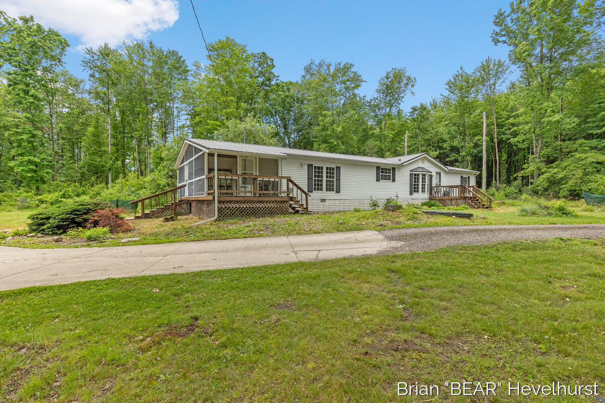 3511 Engle Road Middleville, MI 49333 - Photo 3 of 39
