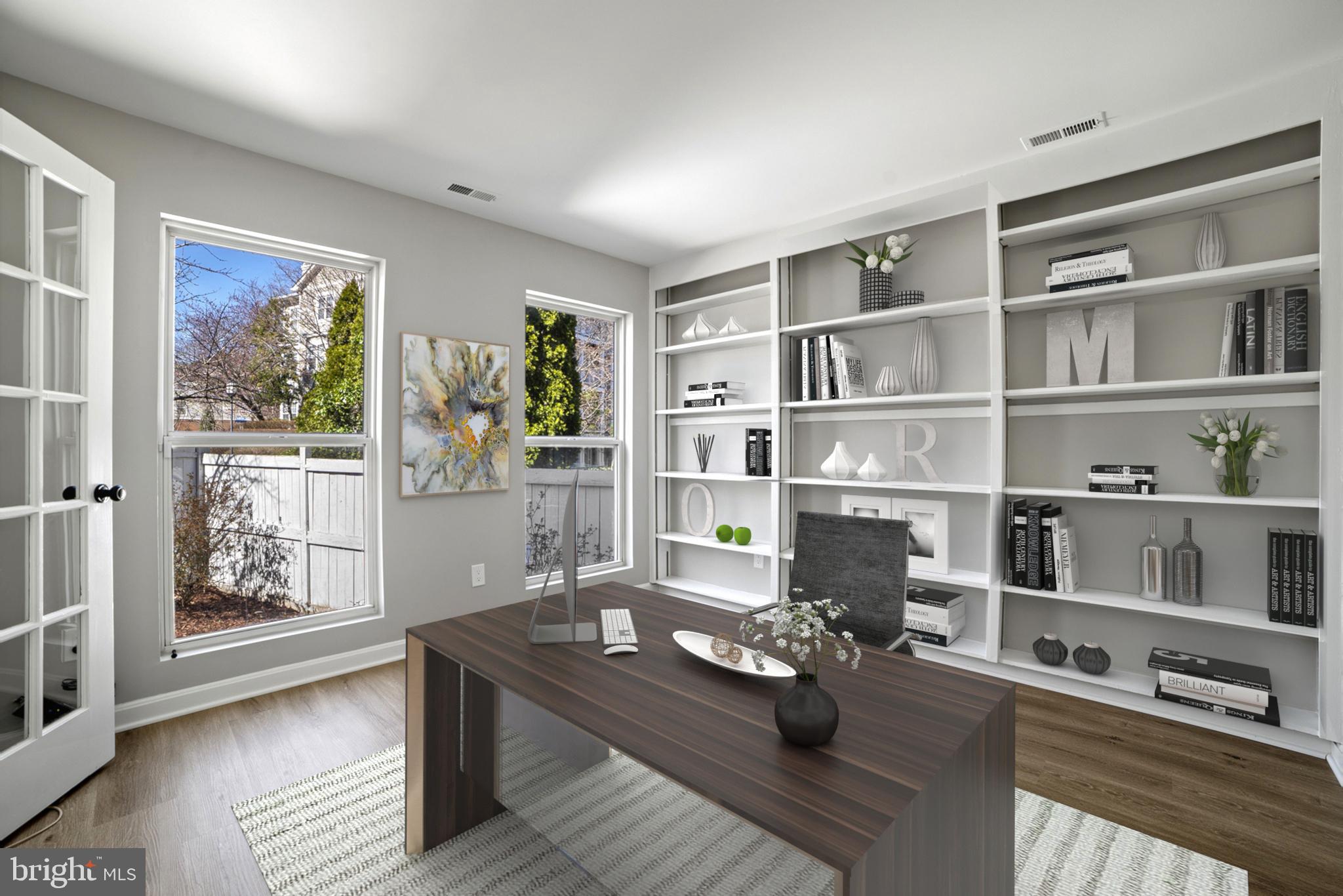 12099 Edgemere Circle Reston, VA 20190 - Photo 2 of 24 Gallery Image 2