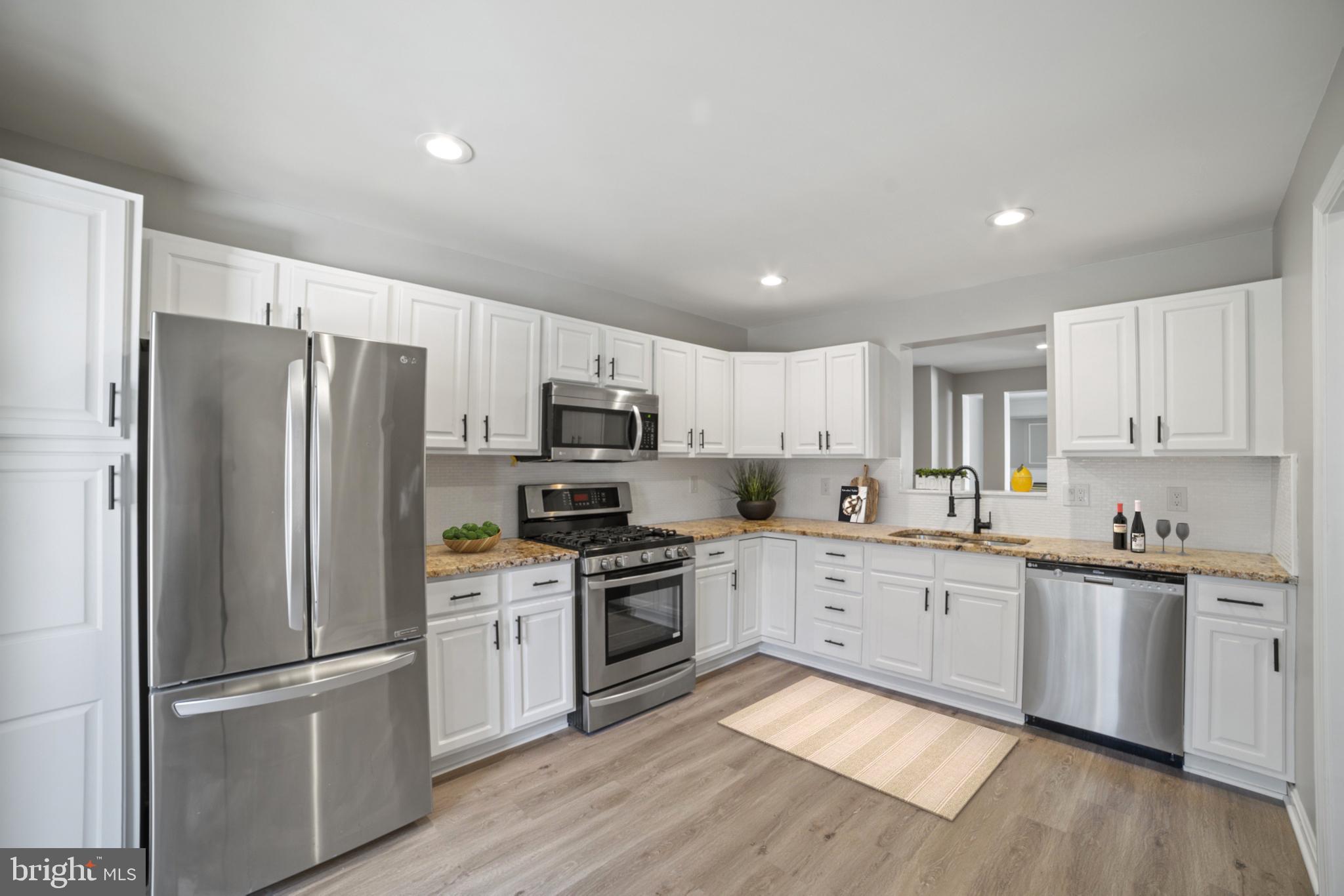 12099 Edgemere Circle Reston, VA 20190 - Photo 7 of 24 Gallery Image 7