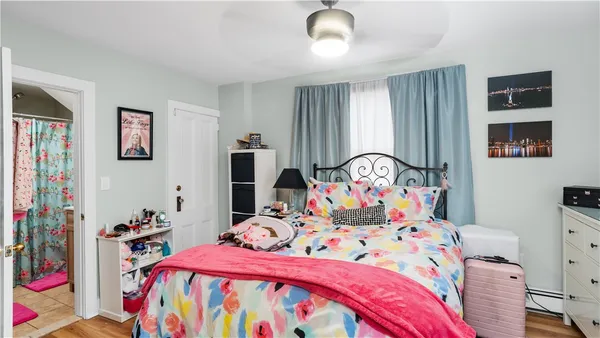 $1,200,000 | 629 Thames Street, Newport, RI 02840
