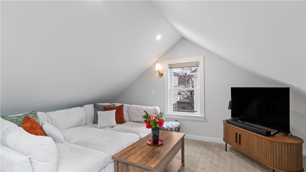 629 Thames Street Newport, RI 02840 - Photo 22 of 32