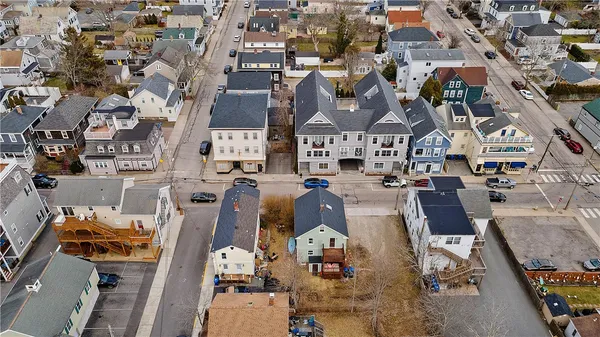 $1,200,000 | 629 Thames Street, Newport, RI 02840