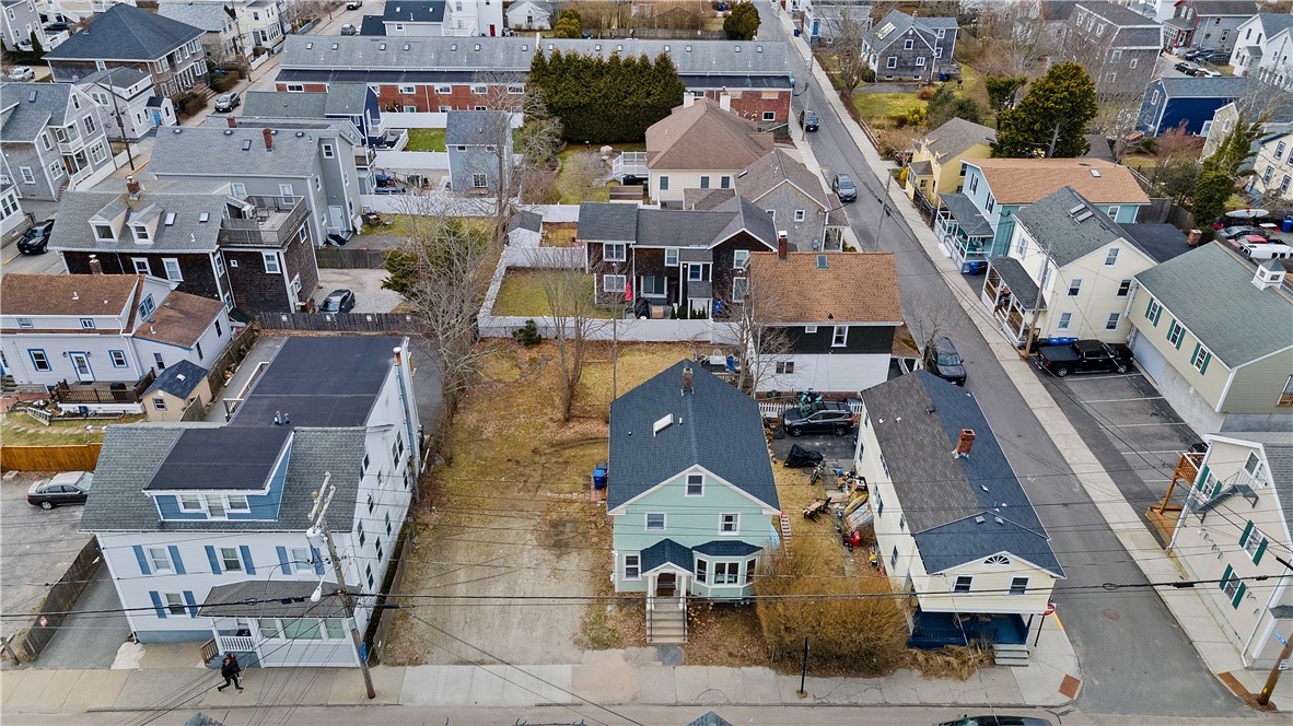 629 Thames Street Newport, RI 02840 - Photo 27 of 32