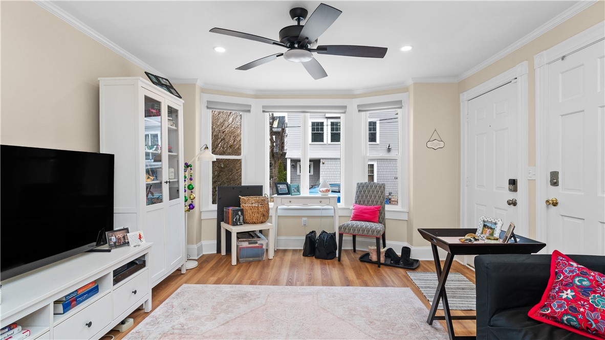 629 Thames Street Newport, RI 02840 - Photo 7 of 32