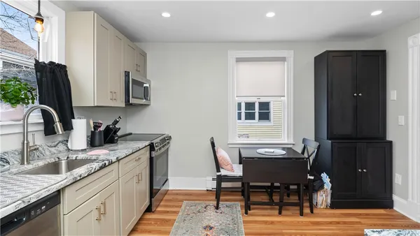 $1,200,000 | 629 Thames Street, Newport, RI 02840