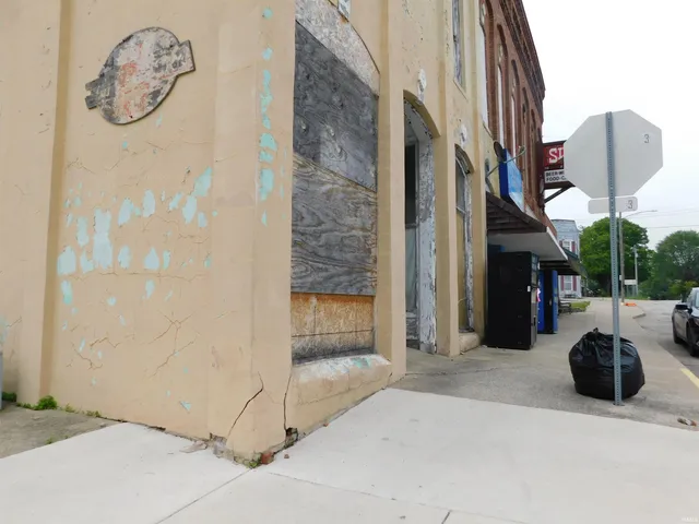 $49,900 | 101 East Main Street, Silver Lake, IN 46982