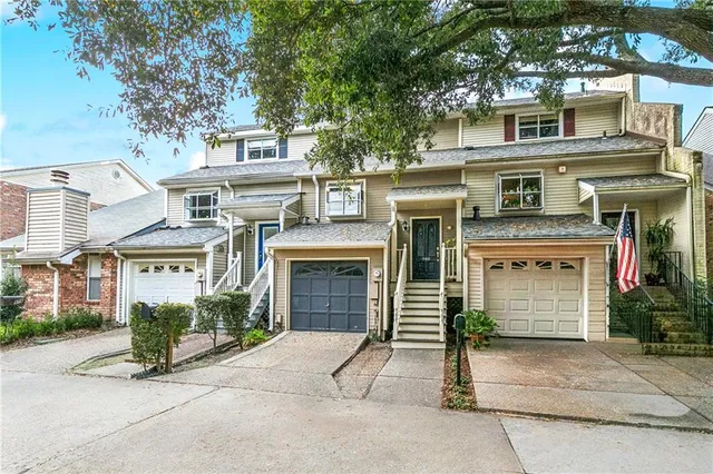 $339,000 | 948 Old Metairie Place, Metairie, LA 70001