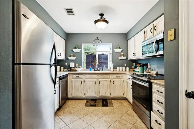 $339,000 | 948 Old Metairie Place, Metairie, LA 70001