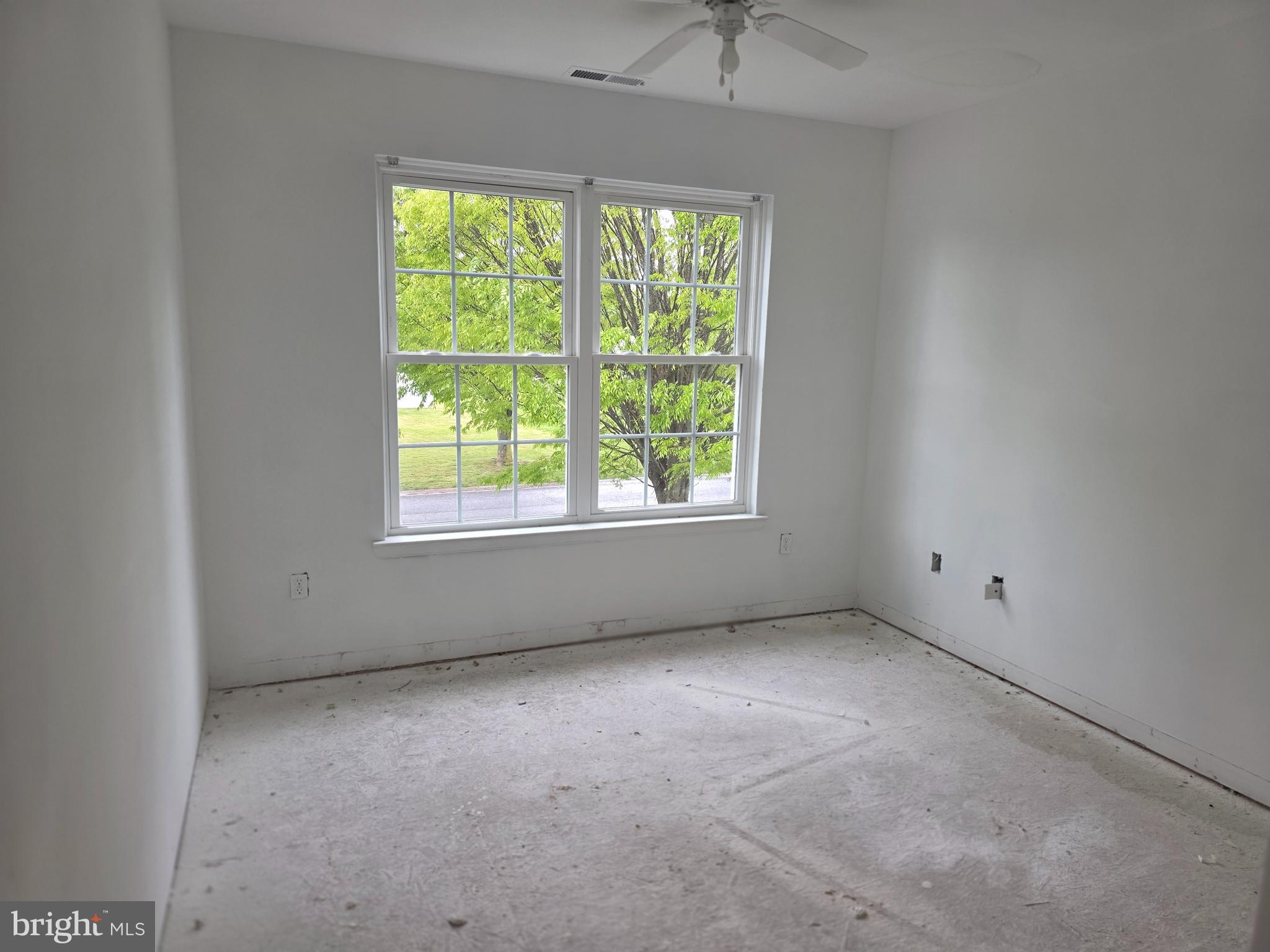 234 Fire Felton, DE 19943 - Photo 8 of 28 an empty room with a window