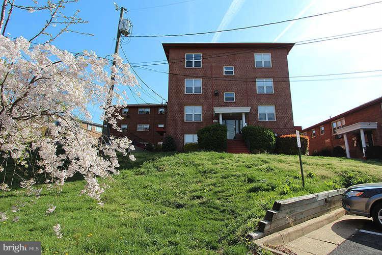 4643 20th Road North, Unit 2 Arlington, VA 22207 - Photo 3 of 53 Exterior (Front)
