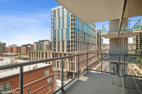 $349,000 | 123 South Green Street, Unit 809B, Chicago, IL 60607