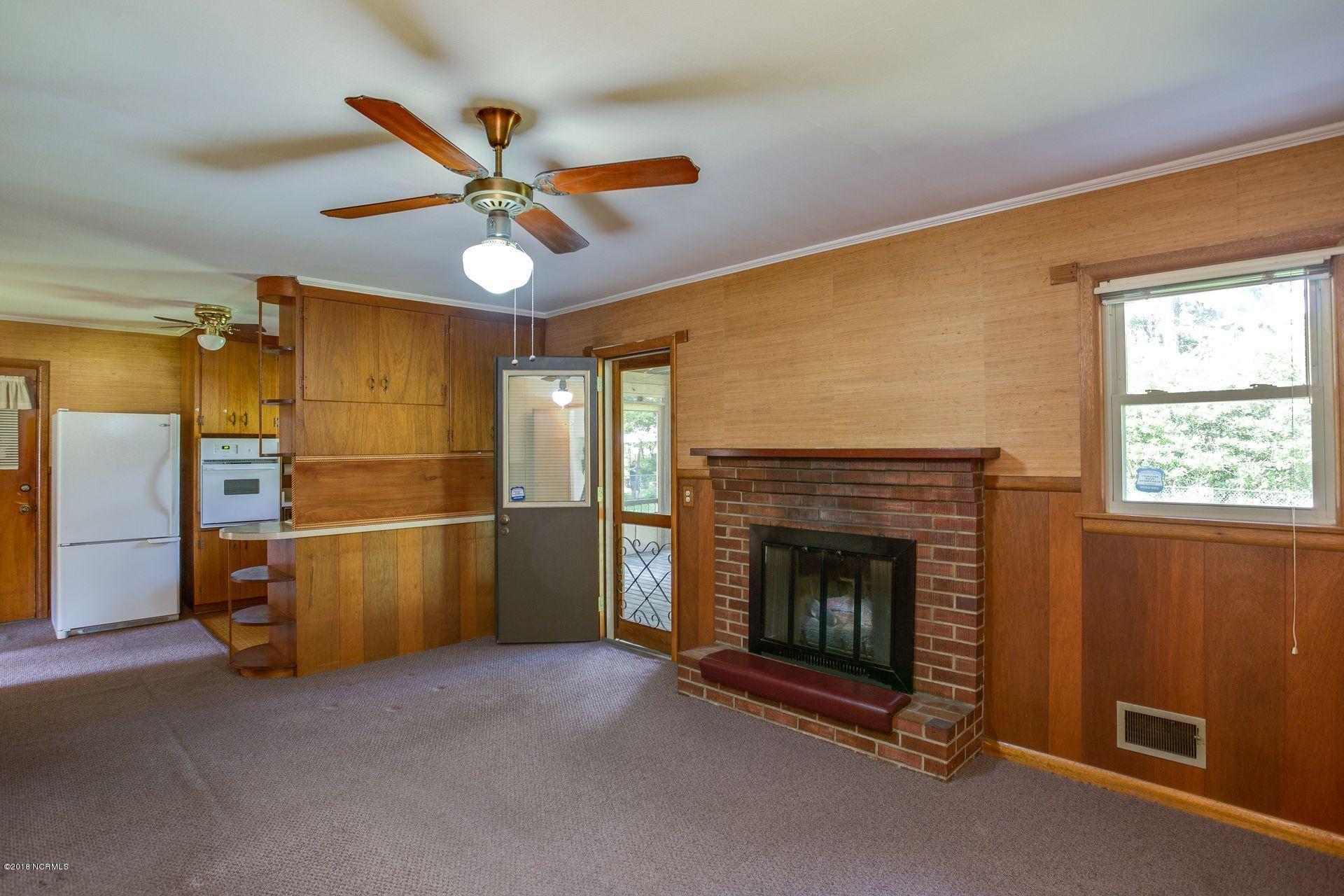 3927 Edgewood Road Wilmington, NC 28403 - Photo 10 of 27 9a976f16-b820-436f-a3d0-cfe21e5020f1