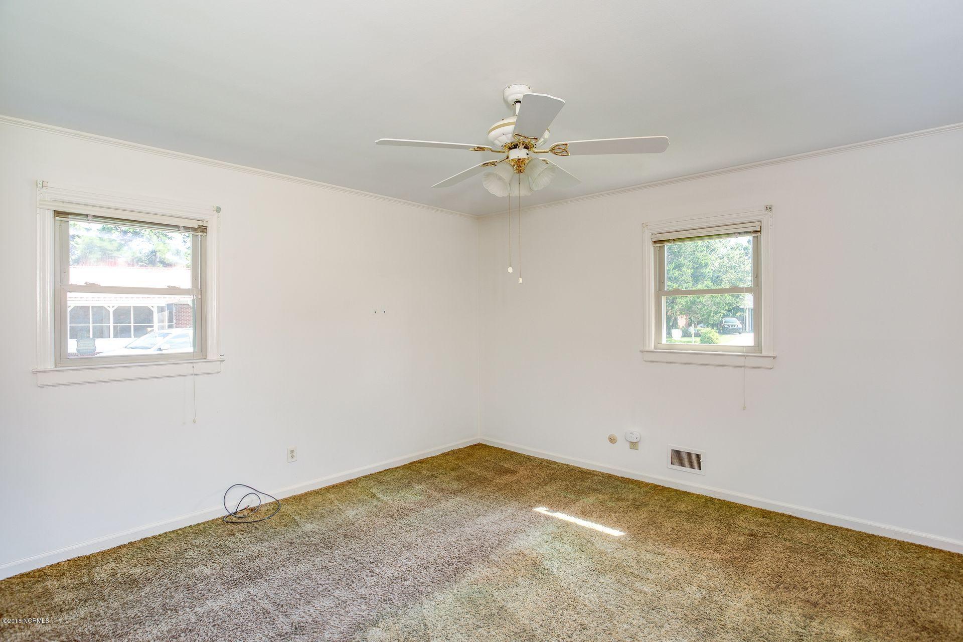 3927 Edgewood Road Wilmington, NC 28403 - Photo 16 of 27 5f155e20-819f-49f5-9a41-2a1834a6f628