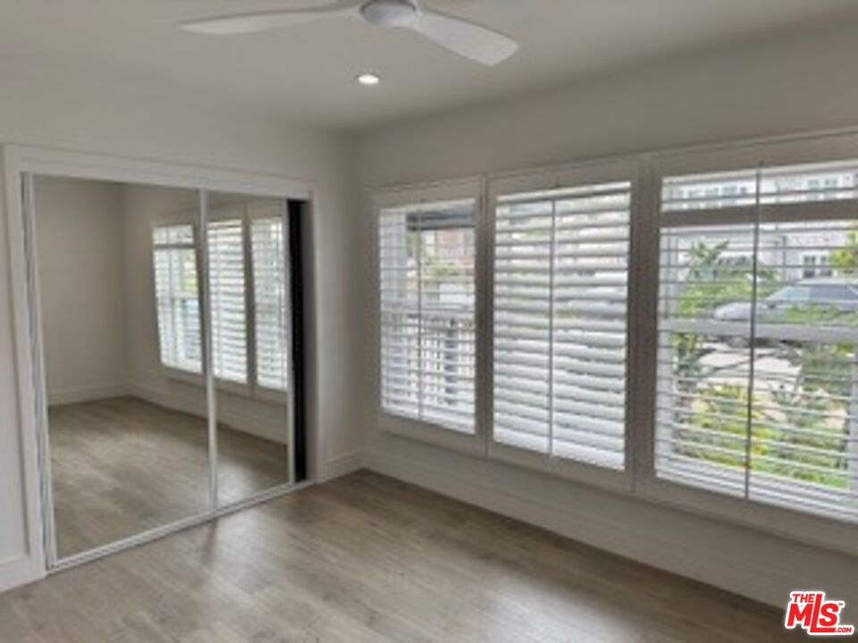 620 25th Street Manhattan Beach, CA 90266 - Photo 16 of 51 a view of an empty room with a window