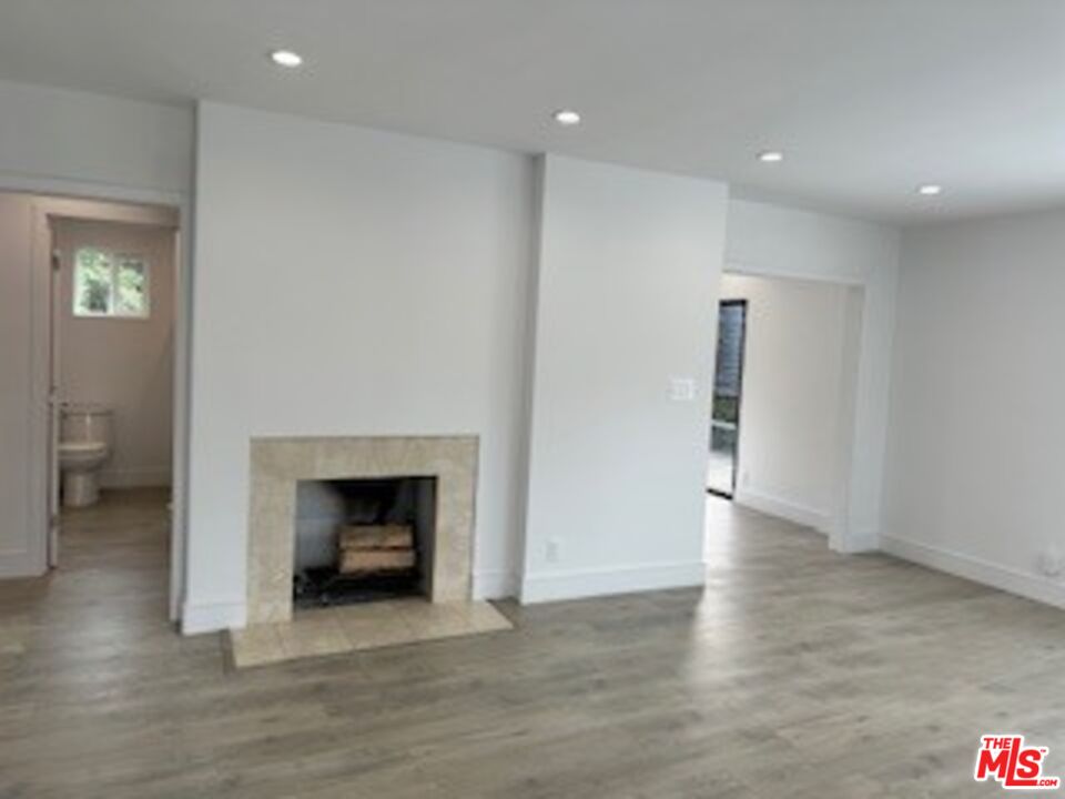 620 25th Street Manhattan Beach, CA 90266 - Photo 3 of 51 a view of a livingroom with a fireplace