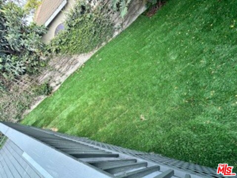 620 25th Street Manhattan Beach, CA 90266 - Photo 34 of 51 a view of a yard with potted plants