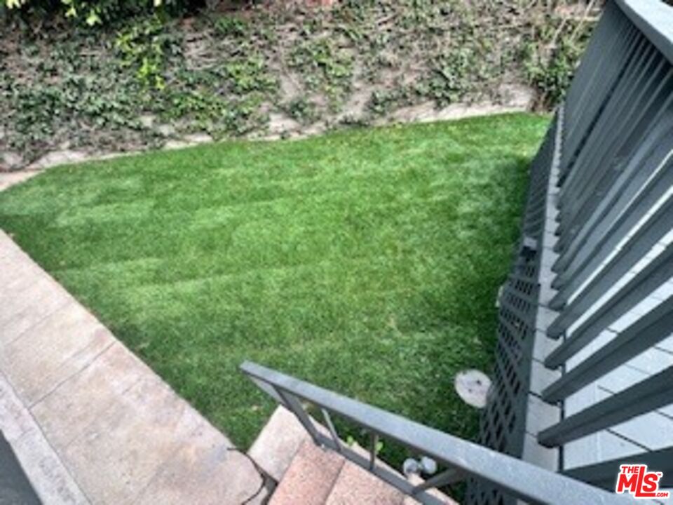 620 25th Street Manhattan Beach, CA 90266 - Photo 36 of 51 a view of a backyard with pathway