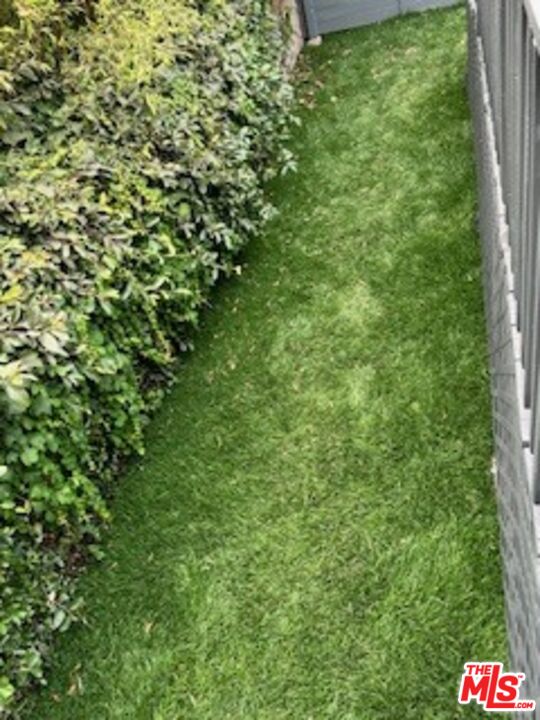 620 25th Street Manhattan Beach, CA 90266 - Photo 39 of 51 a view of a yard
