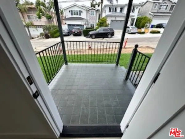 $9,500 | 620 25th Street, Manhattan Beach, CA 90266