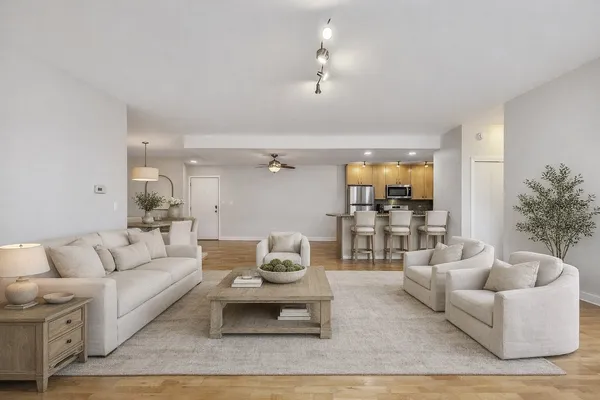 $3,400 | 680 North Green Street, Unit 408, Chicago, IL 60642