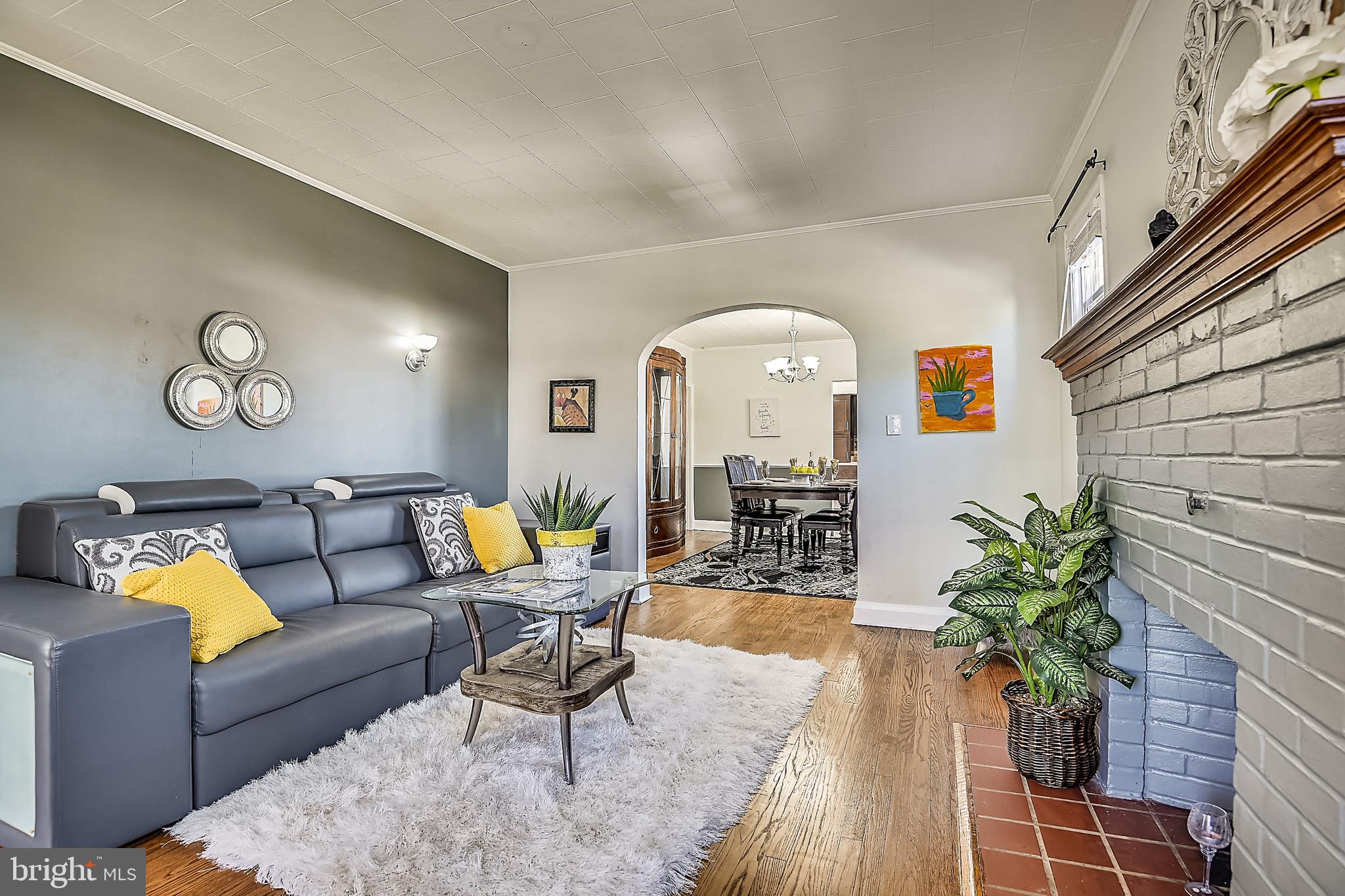 7420 Old Harford Road Baltimore, MD 21234 - Photo 7 of 35 Living room to