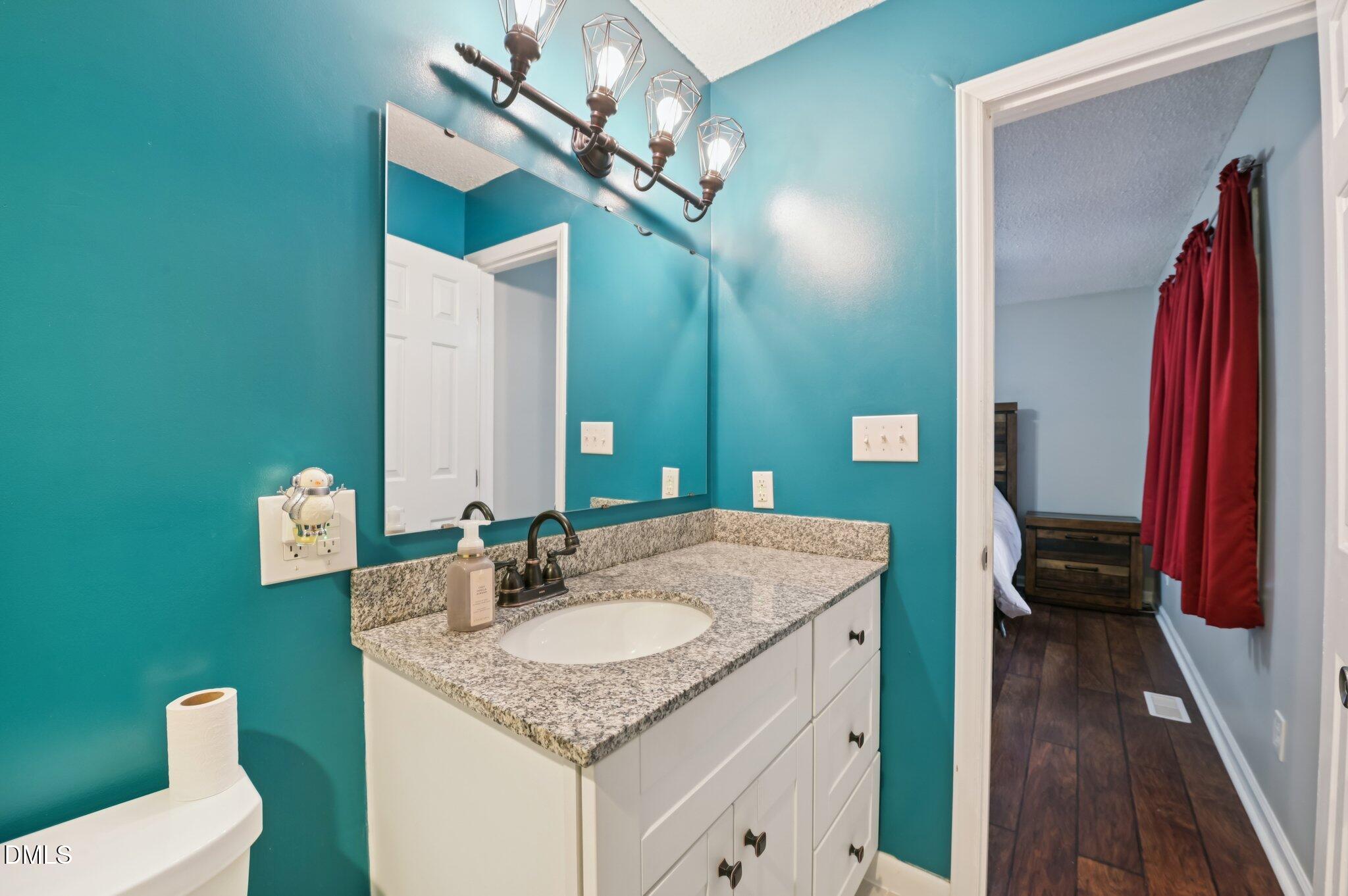 10 Syracuse Place Durham, NC 27704 - Photo 14 of 26 22-web-or-mls-Syracuse Pl-S1912-022