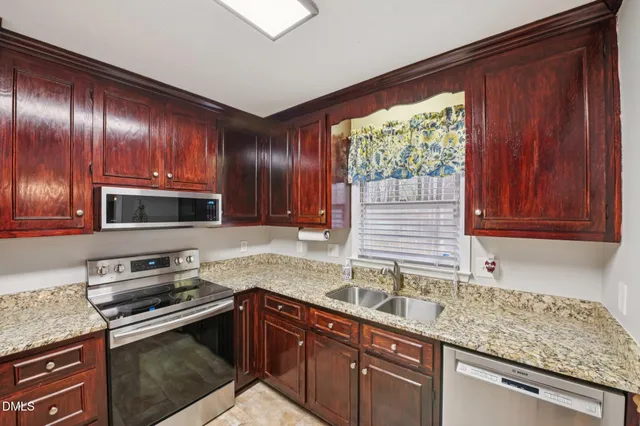 $315,000 | 10 Syracuse Place, Durham, NC 27704