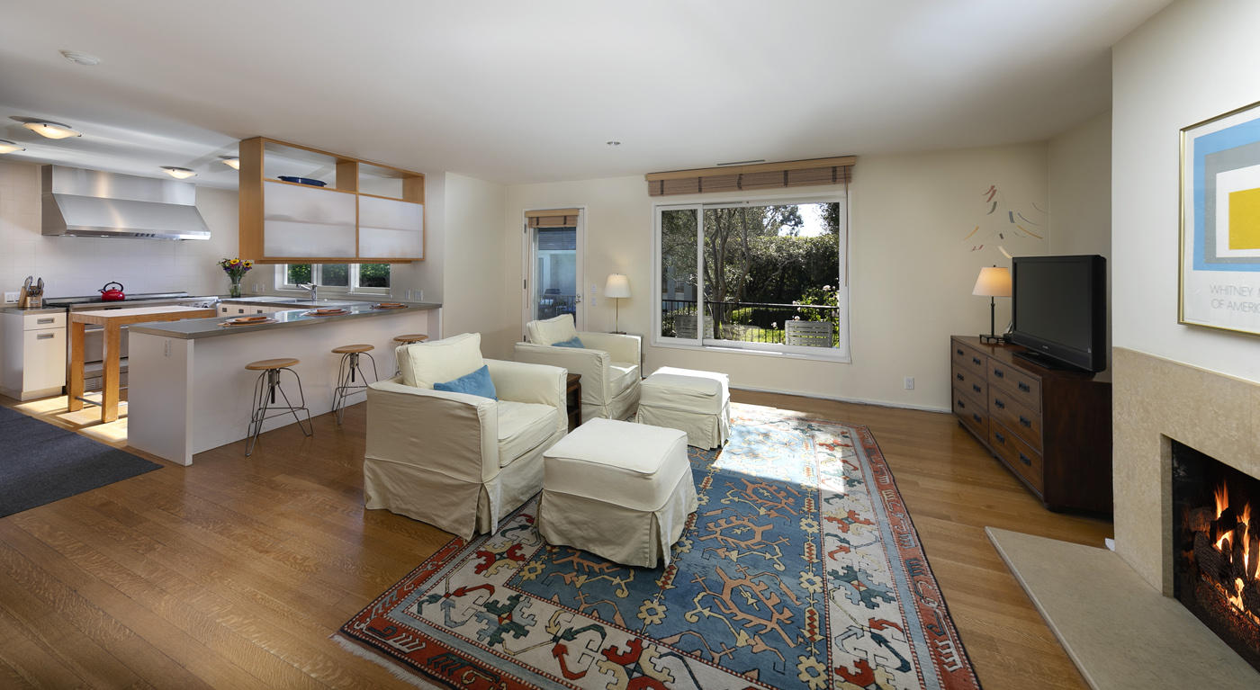 1333 East Valley Road Santa Barbara, CA 93108 - Photo 9 of 19 Kitchen-Family room