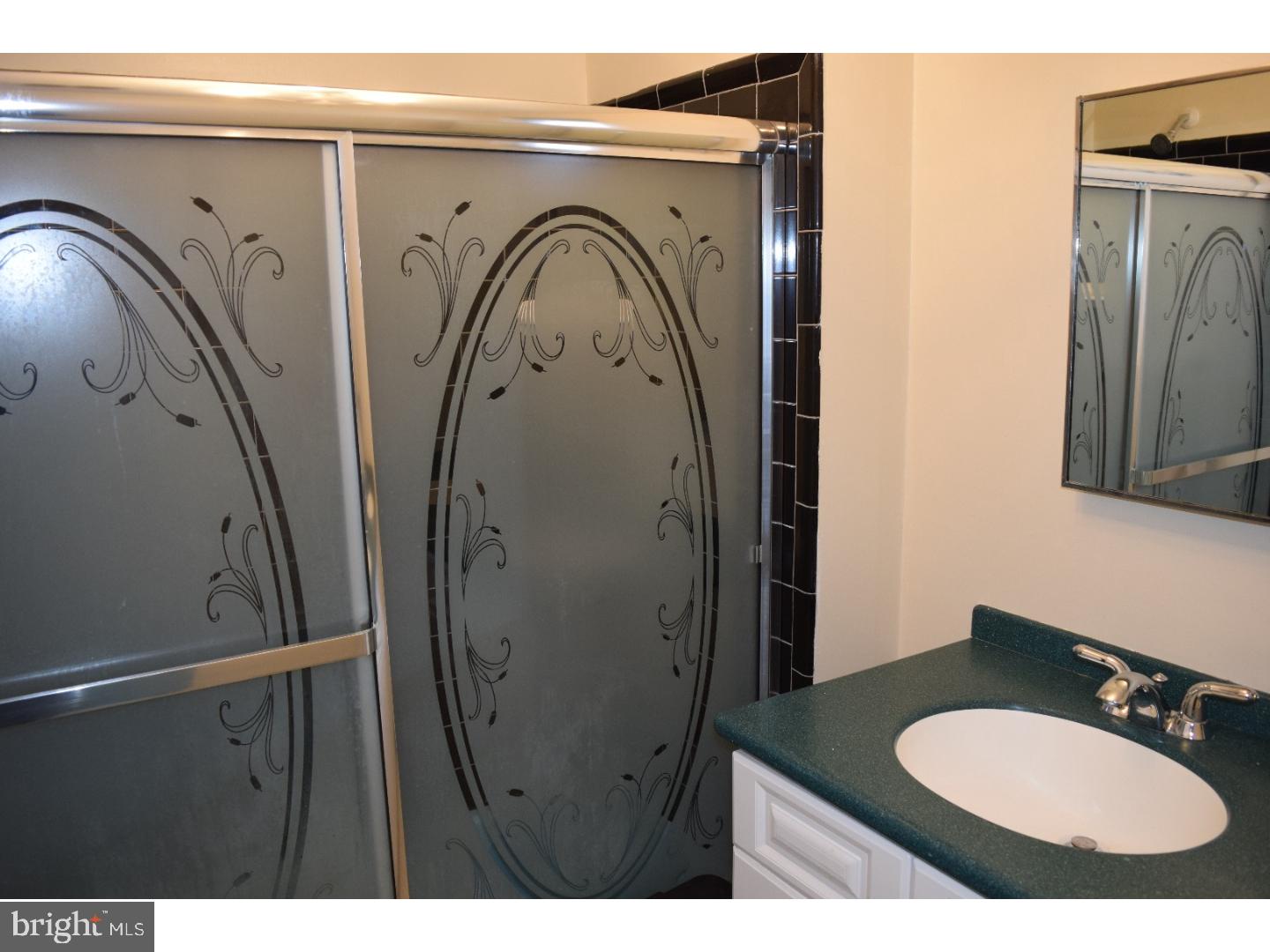 9708 Wynmill Road Philadelphia, PA 19115 - Photo 20 of 25 Bathroom
