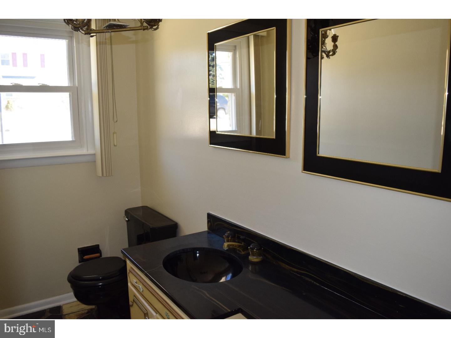 9708 Wynmill Road Philadelphia, PA 19115 - Photo 5 of 25 Bathroom