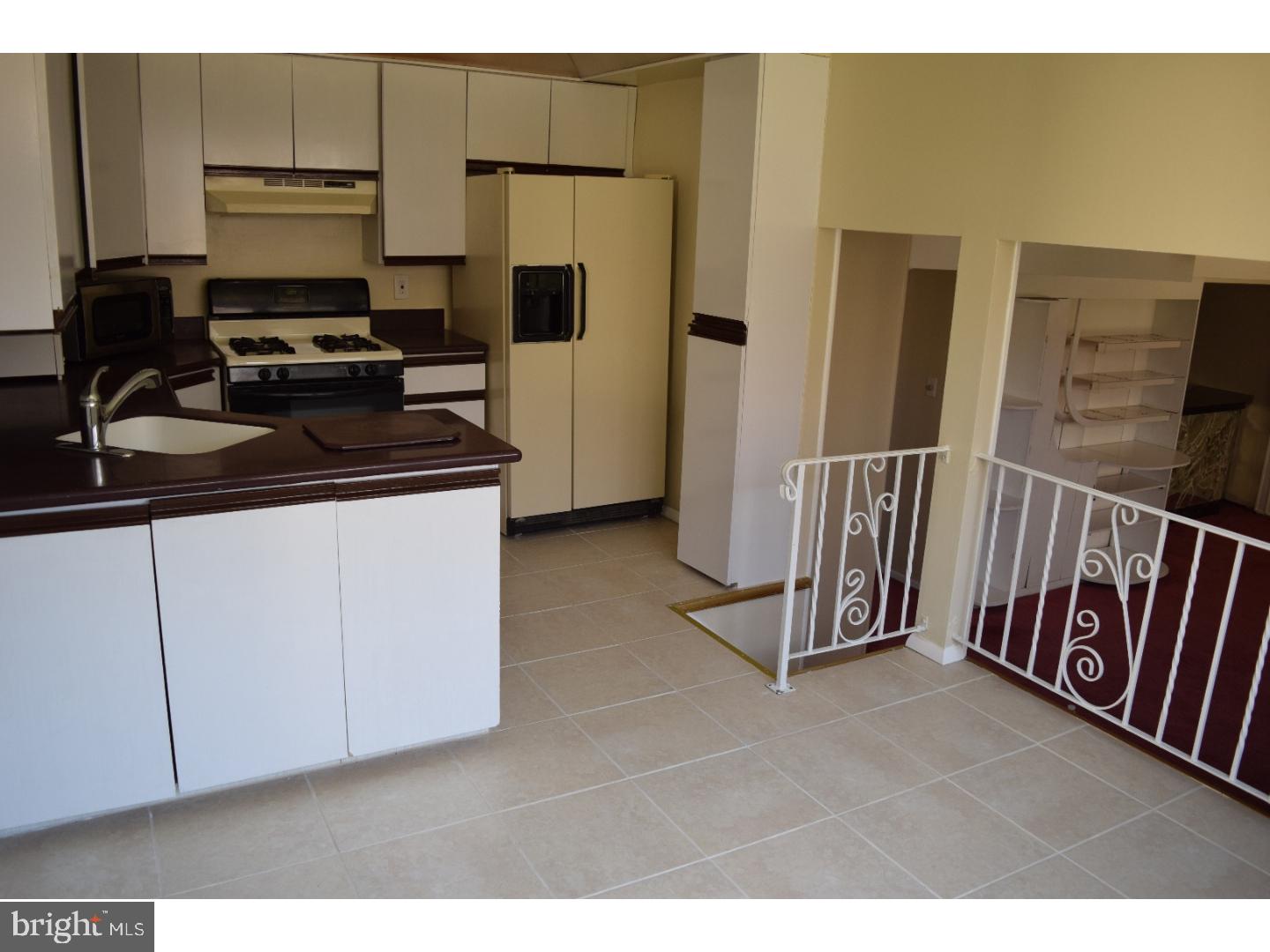 9708 Wynmill Road Philadelphia, PA 19115 - Photo 9 of 25 Kitchen