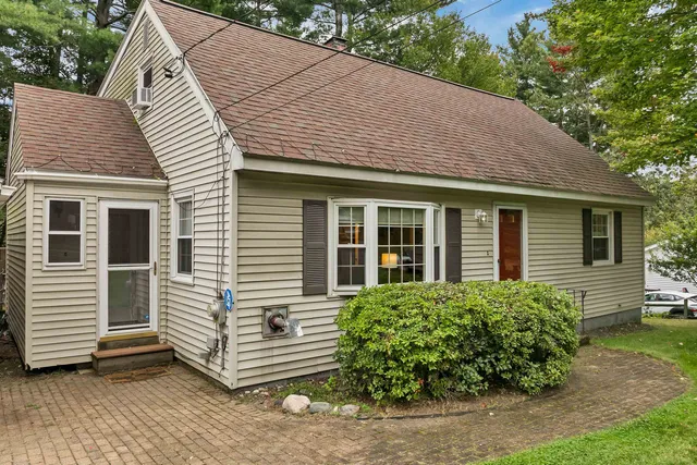 $575,000 | 33 Belmont Drive, Merrimack, NH 03054