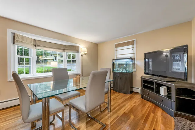 $575,000 | 33 Belmont Drive, Merrimack, NH 03054